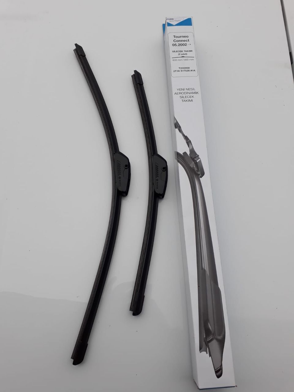 Ford Connect 2009-2013 Ön Silecek Takımı Yeni Nesil Aero Dinamik ( Muz Tipi ) Ford Otosan Orjinal