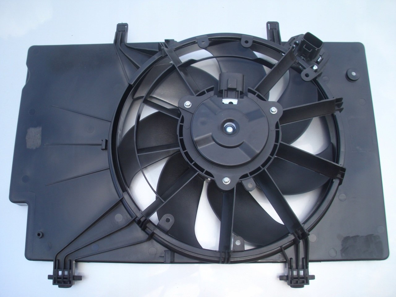 Ford Courier 2012-2019 1.5-1.6 TDCİ Fan Motoru Komple Yan Sanayi